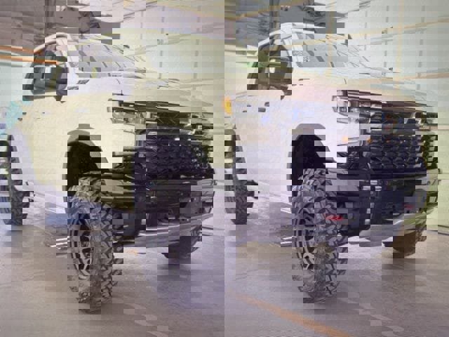 Used 2025 Chevrolet Silverado 1500 ZR2 AWD/4WD image 11