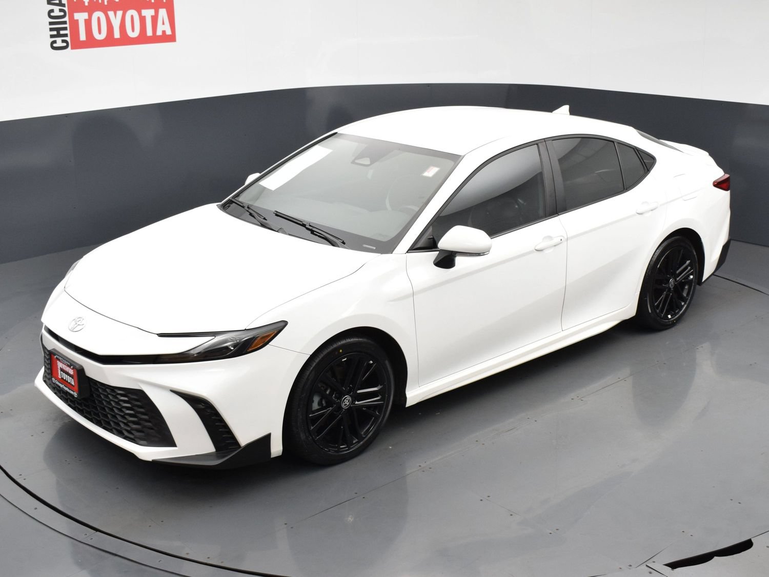 Used 2026 Toyota Camry SE FWD image 24