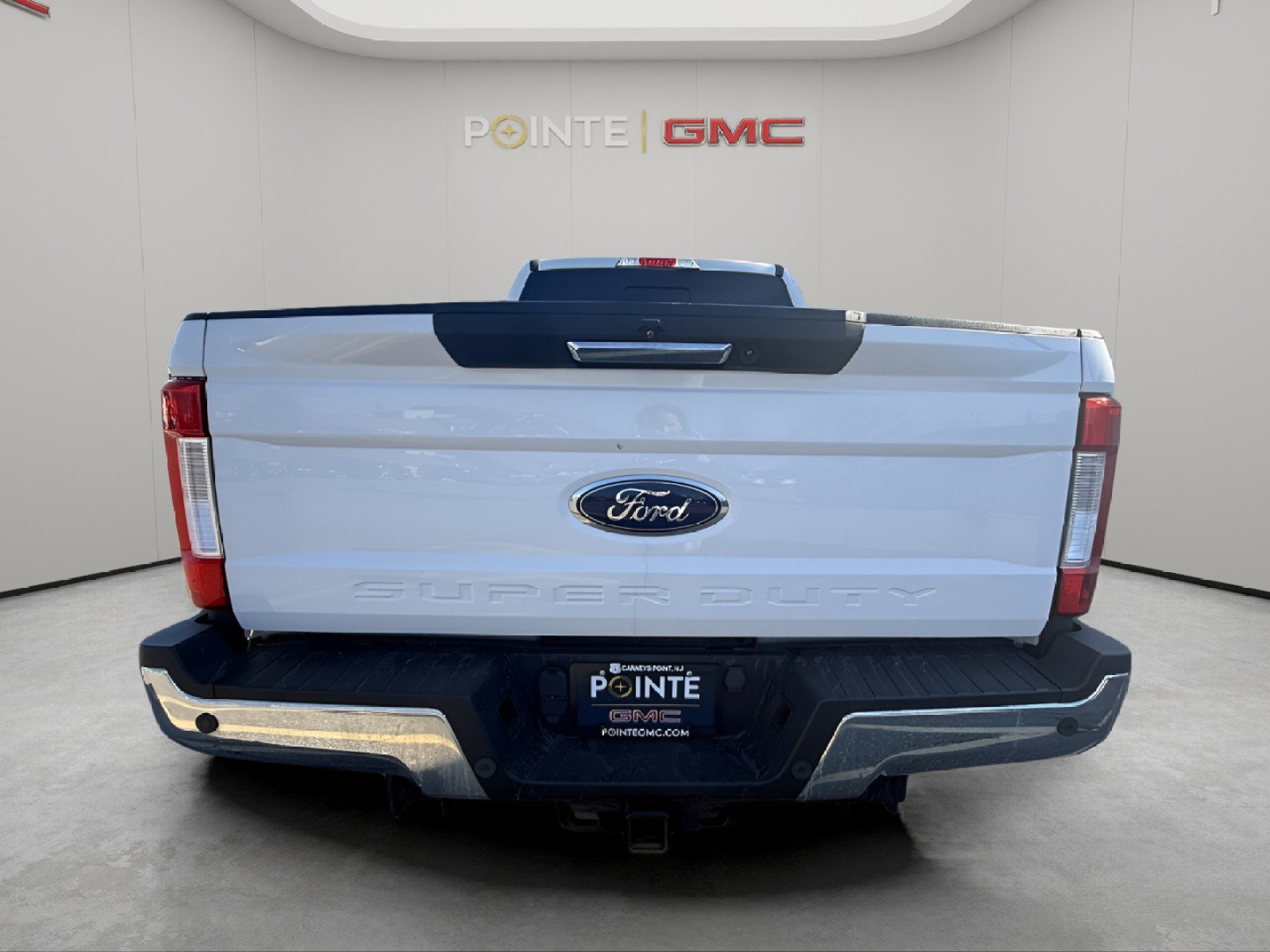 Used 2019 Ford F250 Lariat w/ Lariat Value Package image 3