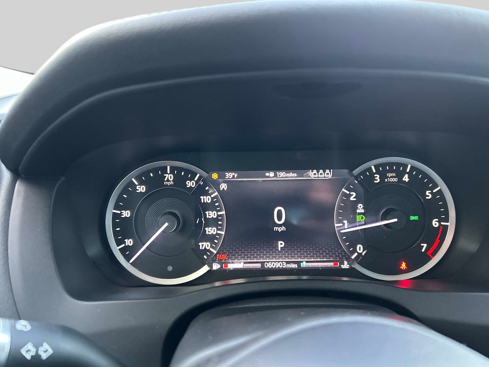 Used 2020 Jaguar XE S image 25