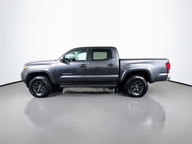 Certified 2023 Toyota Tacoma SR5 AWD/4WD image 5