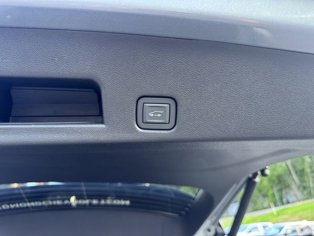 New 2026 Chevrolet Traverse LT w/ Driver Confidence Package image 13