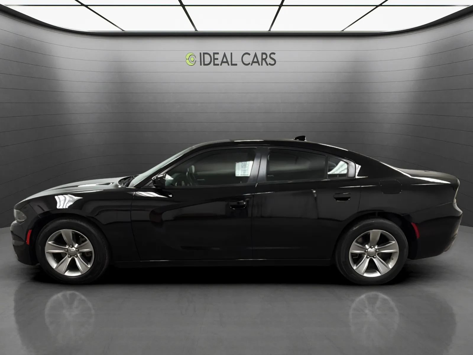 Used 2016 Dodge Charger SXT RWD image 8