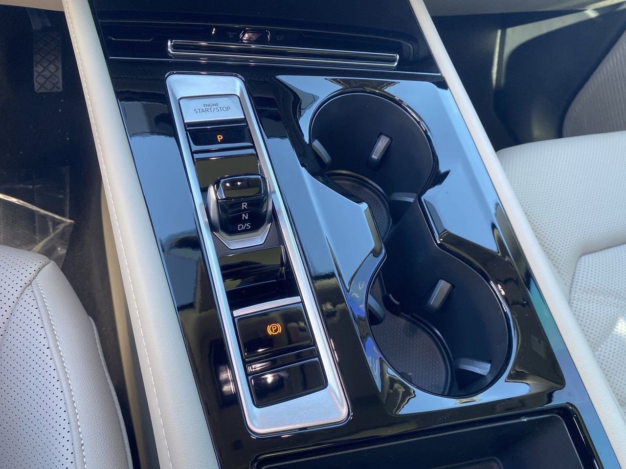 New 2026 Volkswagen Atlas SE image 26