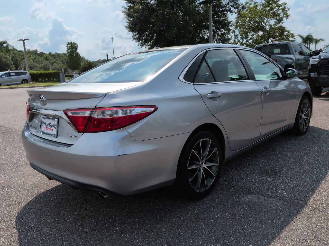 Used 2015 Toyota Camry XSE FWD image 6