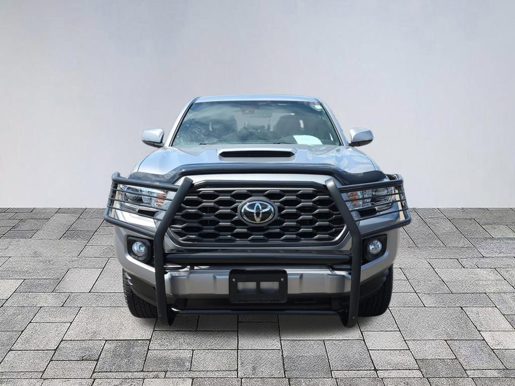 Used 2020 Toyota Tacoma TRD Sport w/ TRD Premium Sport Package AWD/4WD image 2