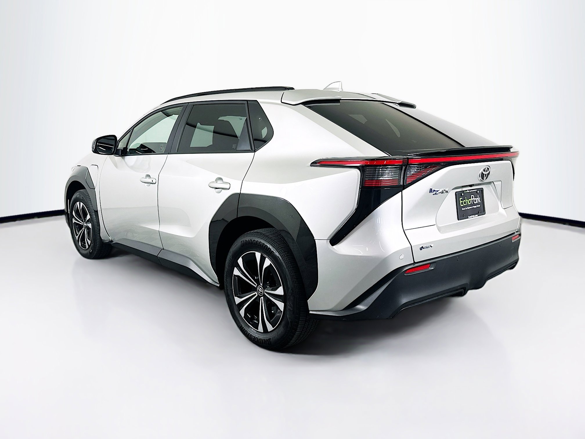 Used 2025 Toyota bZ4X FWD w/ Weather Package image 5