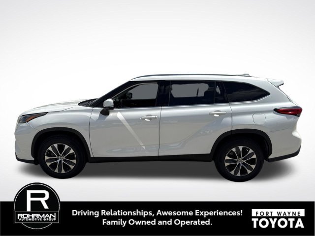 Used 2021 Toyota Highlander XLE FWD image 4