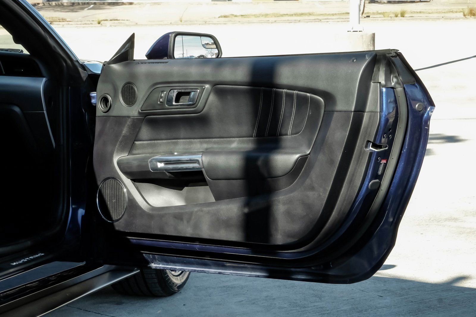 Used 2019 Ford Mustang GT Premium image 31