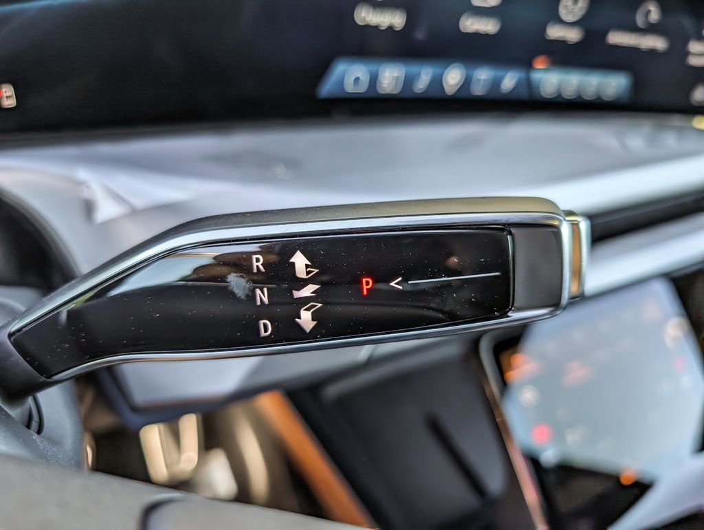 New 2026 Cadillac Vistiq Premium Luxury AWD/4WD image 28