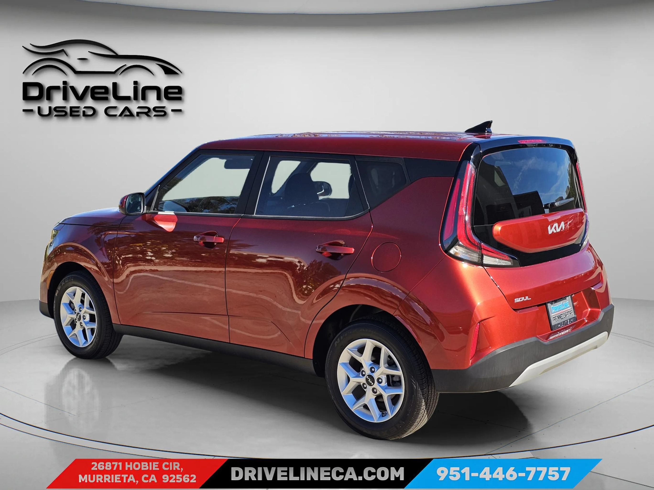 Used 2025 Kia Soul LX w/ LX Technology Package FWD image 6