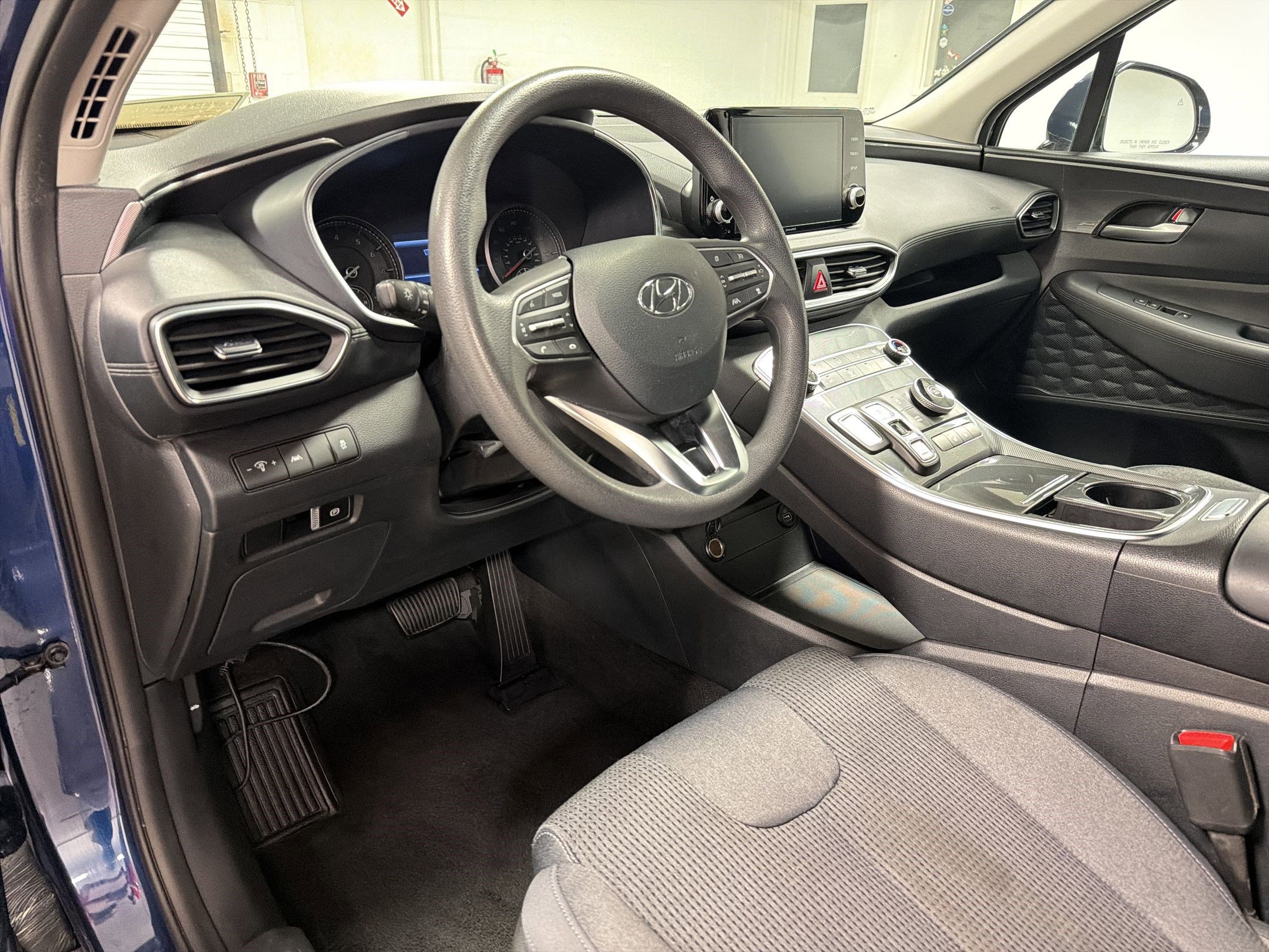Used 2022 Hyundai Santa Fe SEL FWD image 4