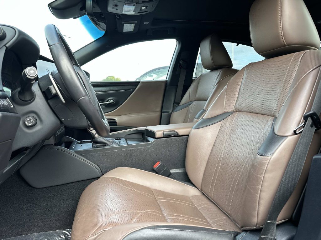 Used 2024 Lexus ES 350 Ultra Luxury w/ Accessory Package (Z2) FWD image 26