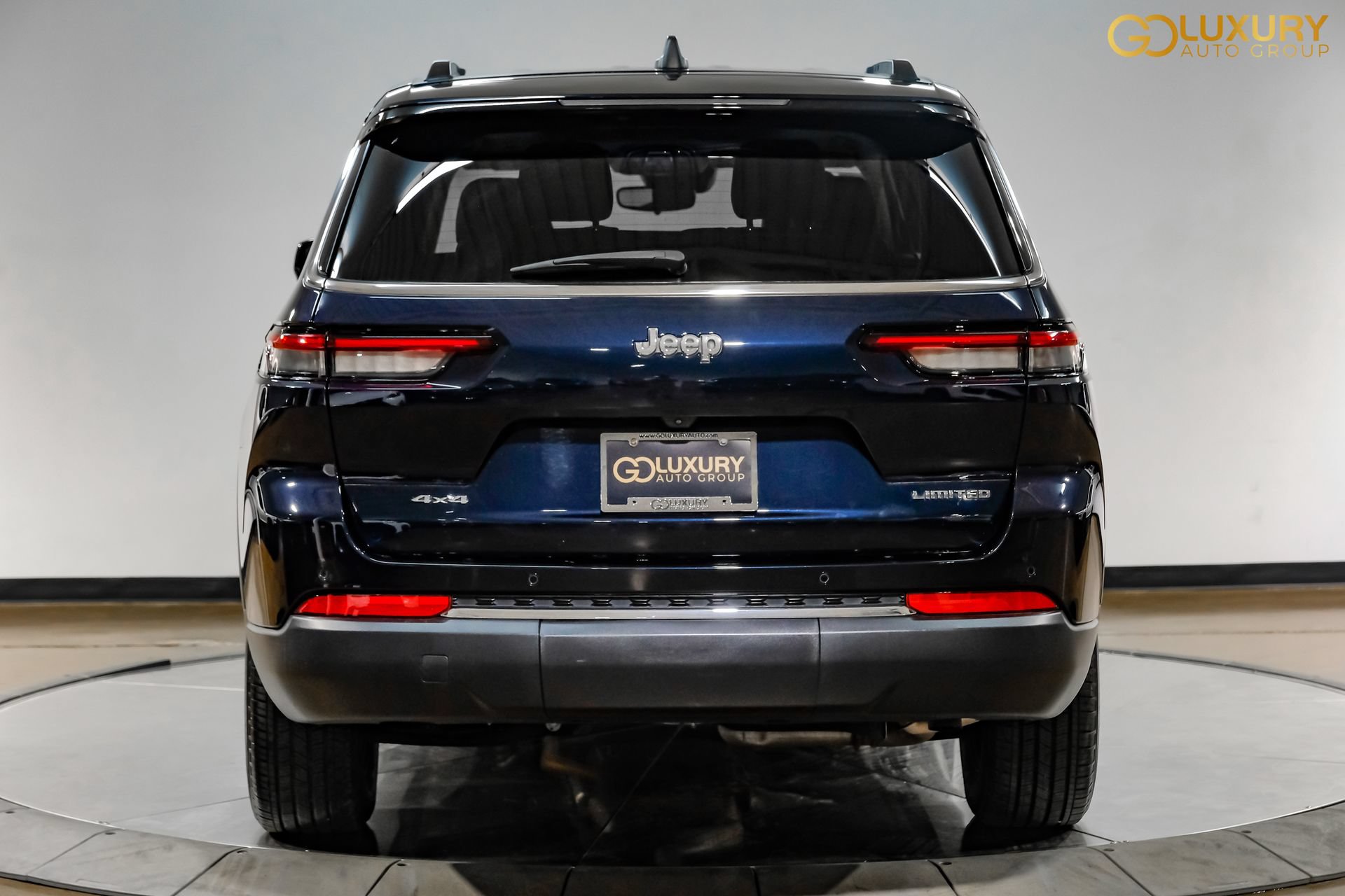 Used 2023 Jeep Grand Cherokee L Limited AWD/4WD image 11