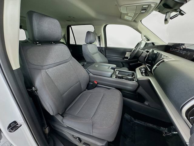 New 2025 Ford Expedition Active image 27