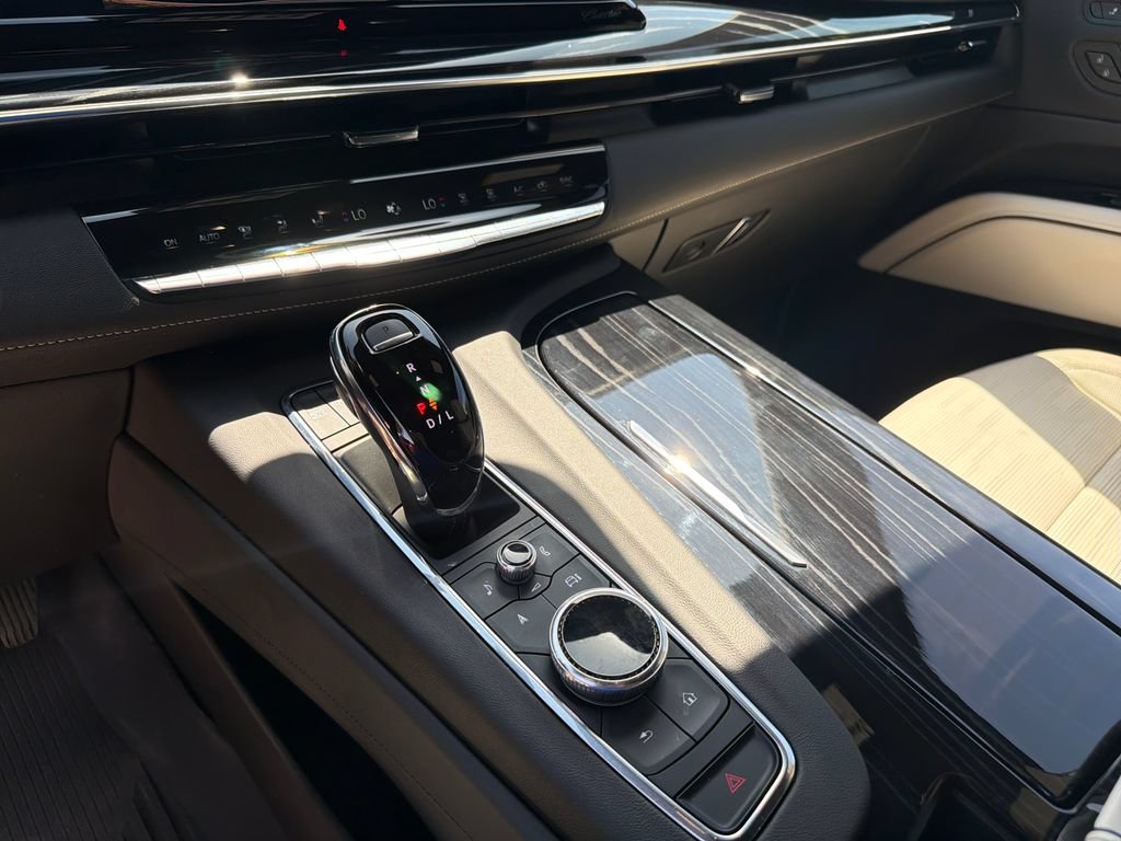 Used 2023 Cadillac Escalade Sport w/ LPO, ONYX Package AWD/4WD image 32