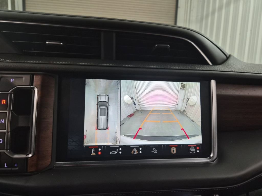 Used 2023 GMC Yukon Denali Ultimate image 31