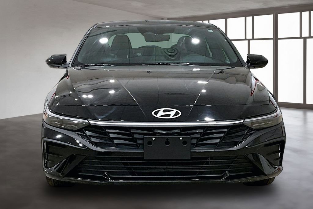 Used 2026 Hyundai Elantra Sport FWD image 4