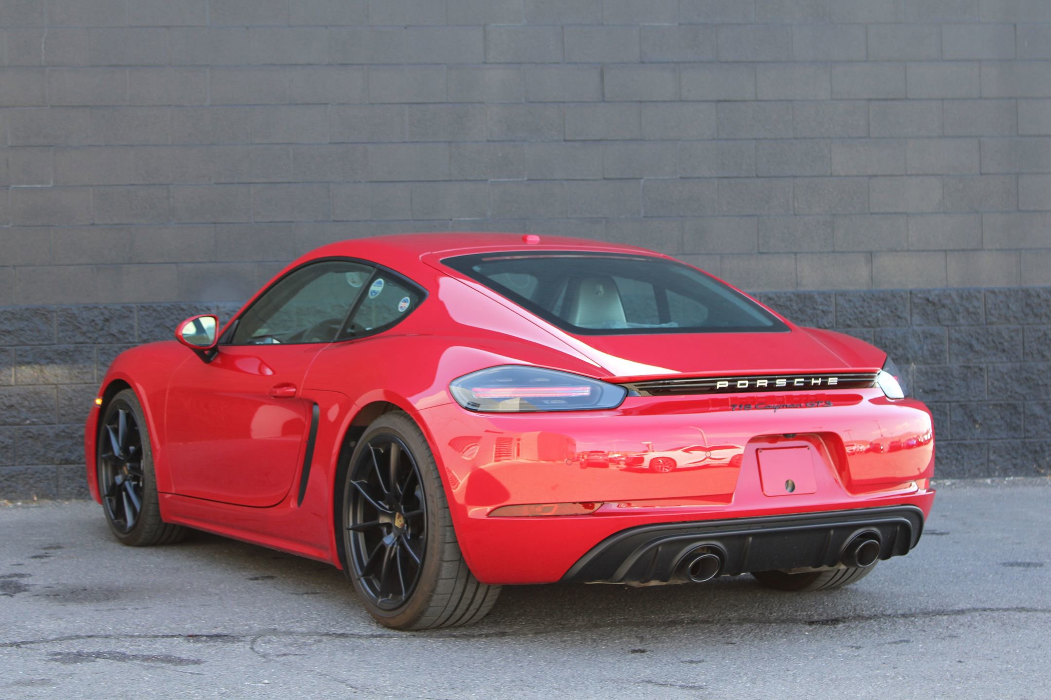 Used 2023 Porsche 718 Cayman GT4 image 3