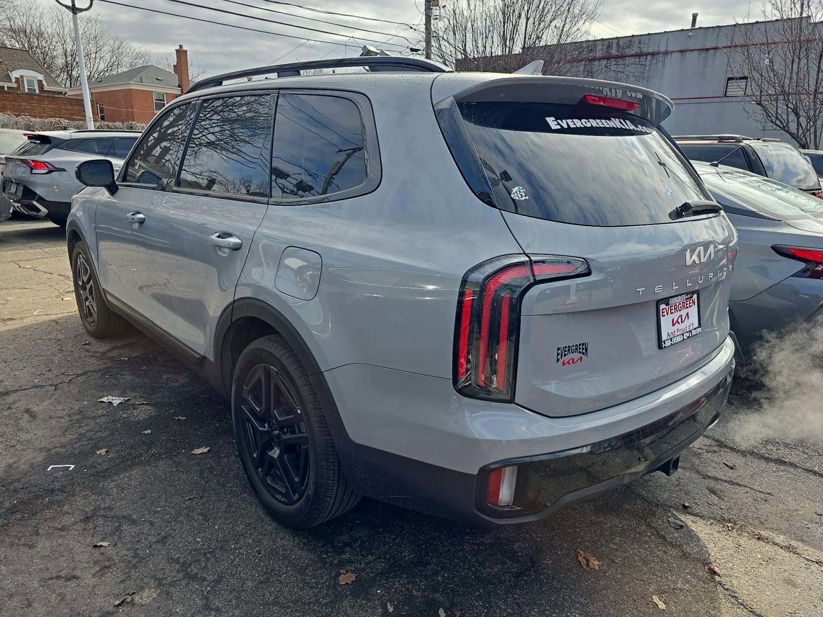 Used 2024 Kia Telluride EX X-Line image 3