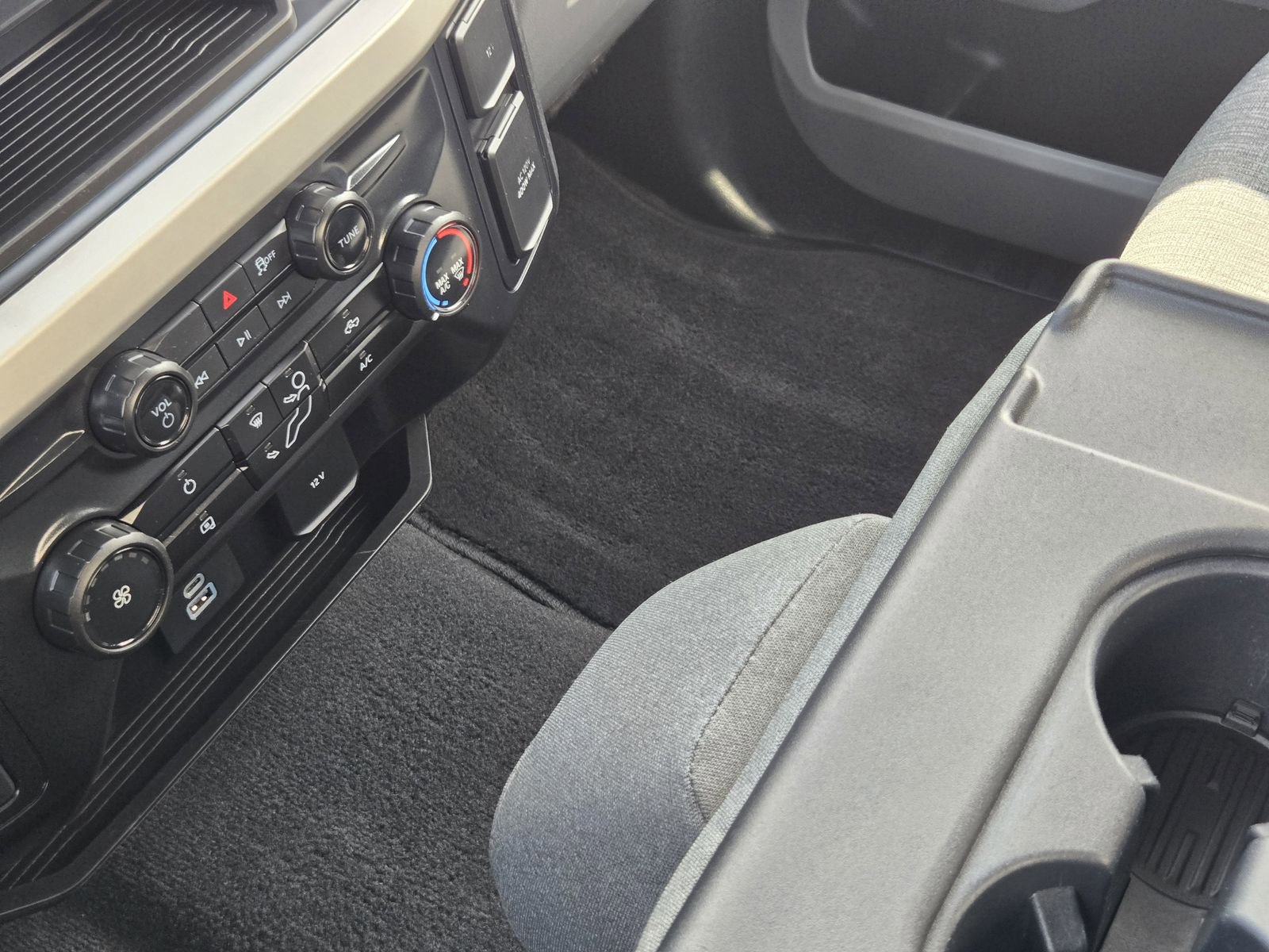 Certified 2025 Ford F350 XLT image 21