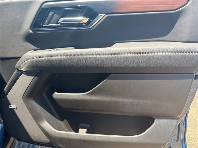 Certified 2025 GMC Yukon XL Denali w/ Sun & Power Step Package image 17