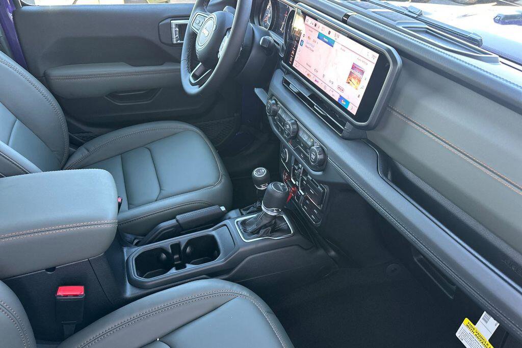 New 2026 Jeep Gladiator Mojave AWD/4WD image 14