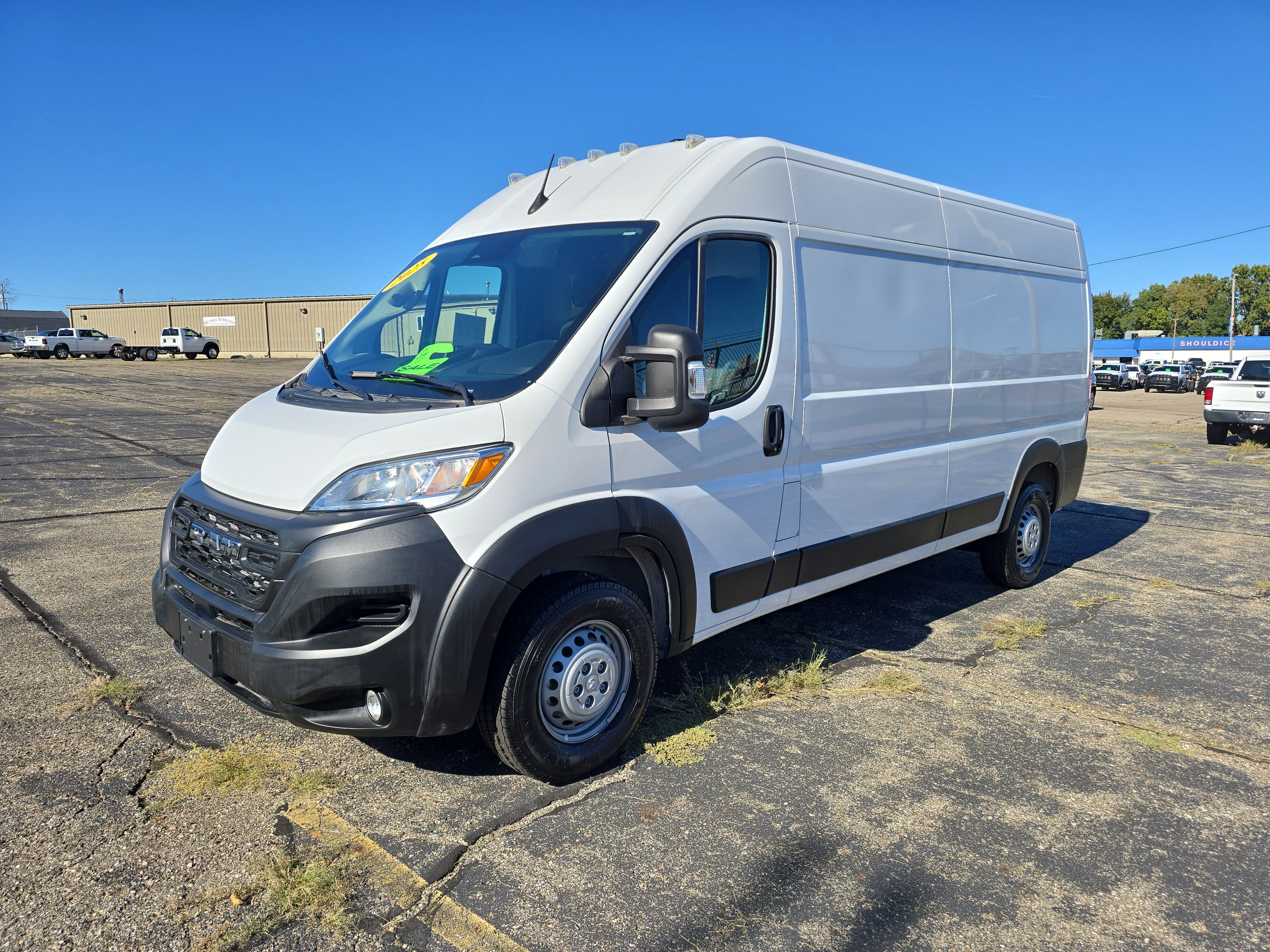Used 2025 RAM ProMaster 2500 w/ Convenience Group image 2