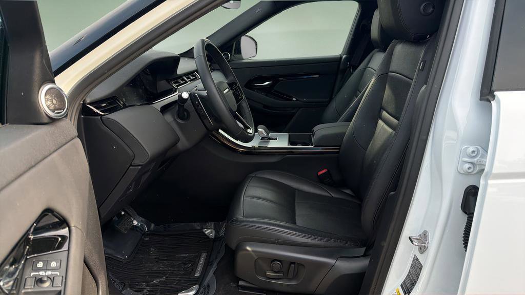 Used 2024 Land Rover Range Rover Evoque S image 10