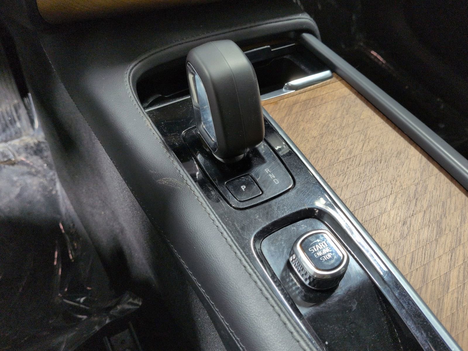 Used 2024 Volvo XC90 B5 Plus AWD/4WD image 35