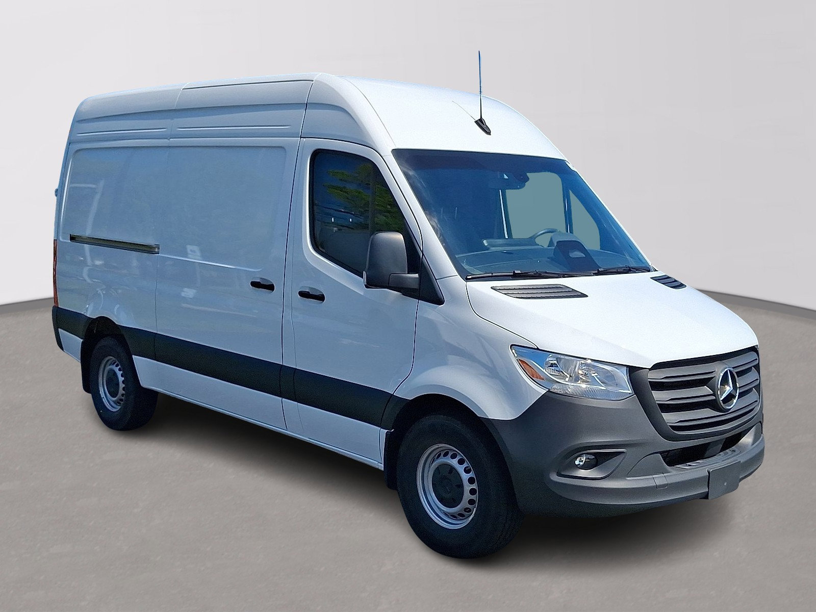 Used 2025 Mercedes-Benz Sprinter 2500 image 3