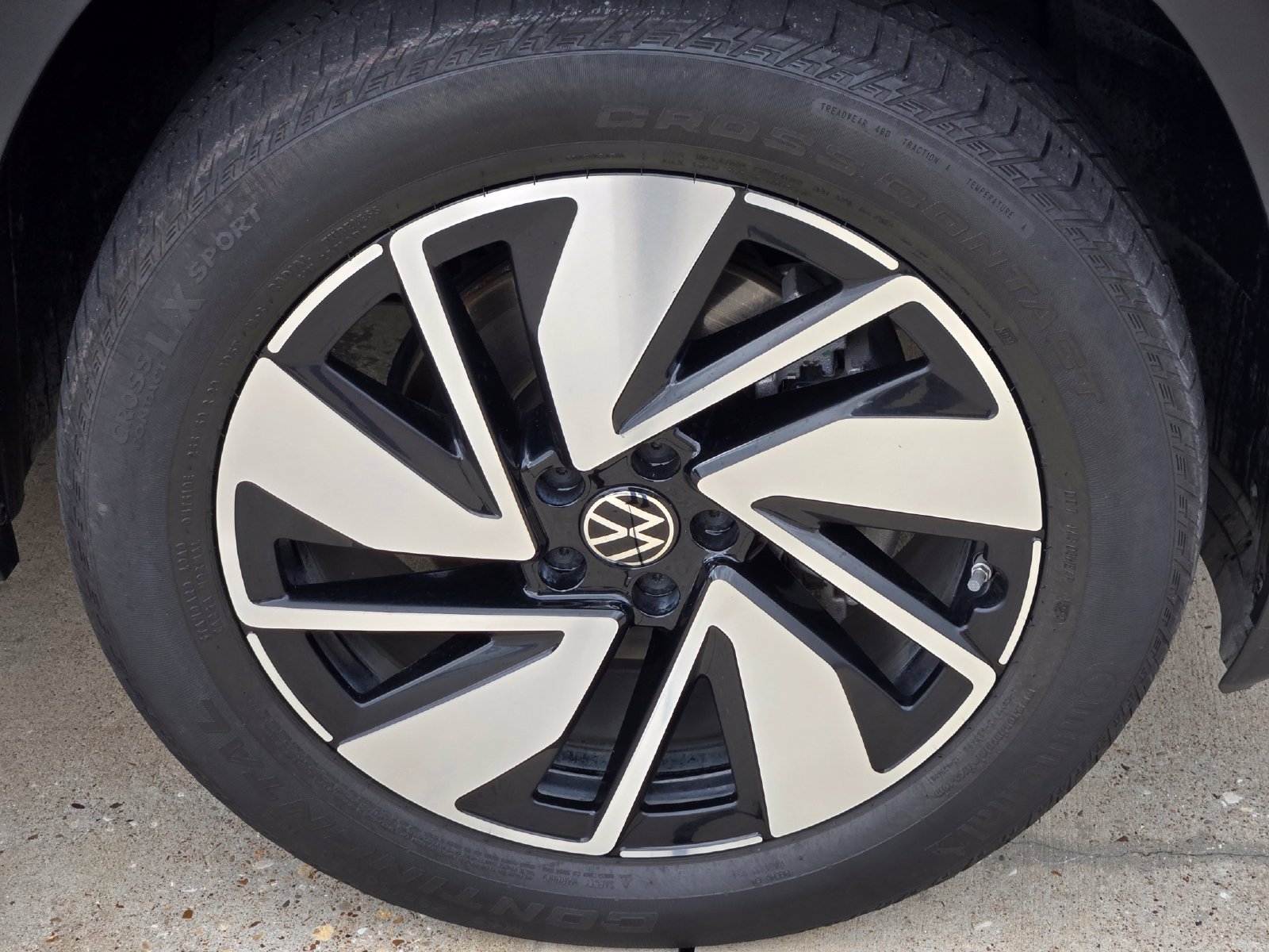 Used 2024 Volkswagen Atlas SE FWD image 7