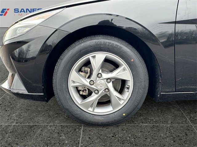 Used 2021 Hyundai Elantra SE image 14