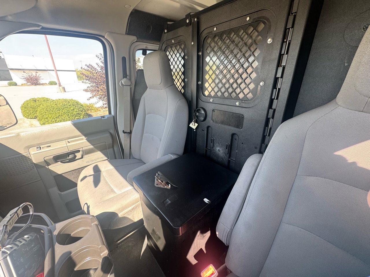 Used 2013 Ford E-250 and Econoline 250 w/ PWR Group image 23