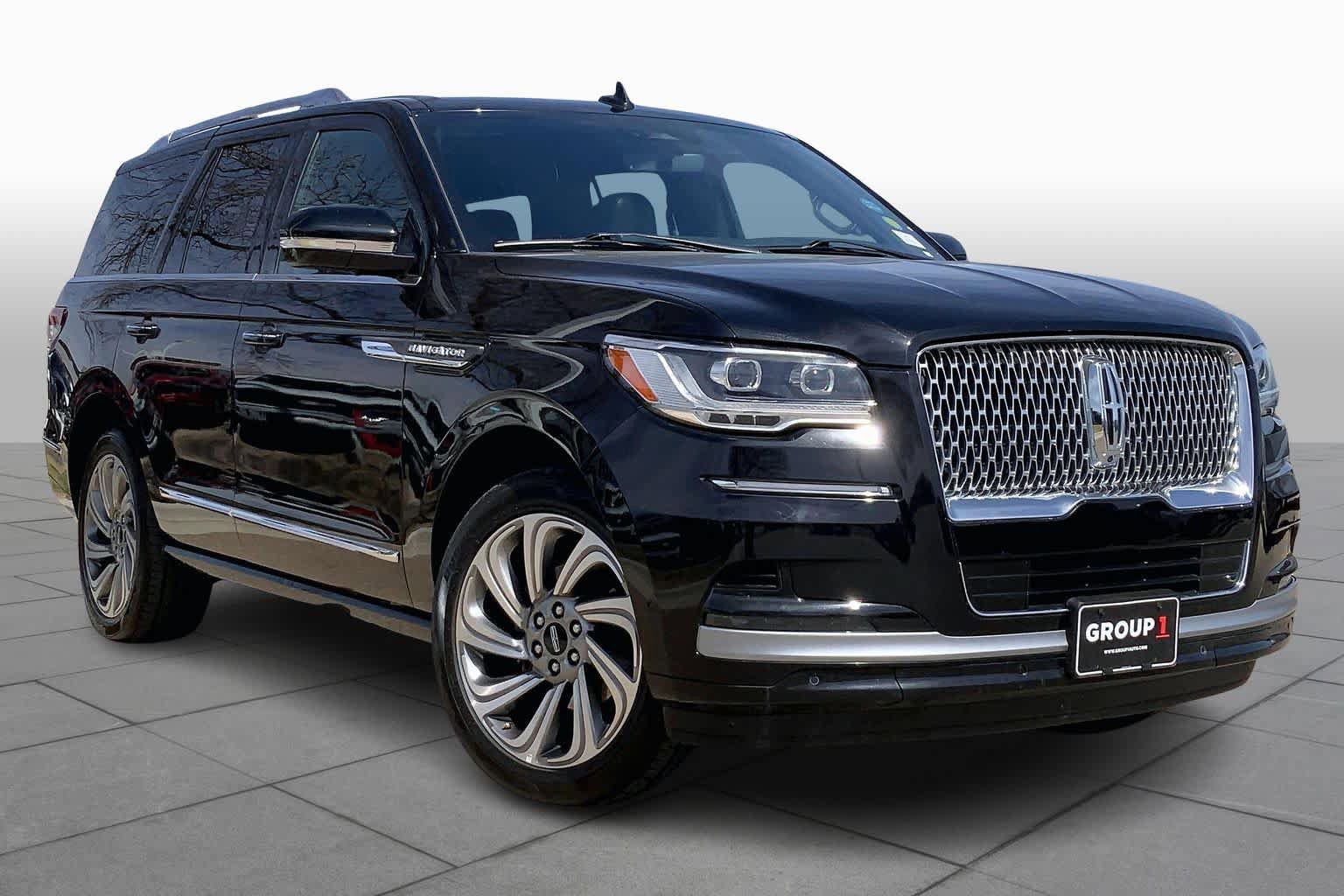Used 2024 Lincoln Navigator Reserve image 6
