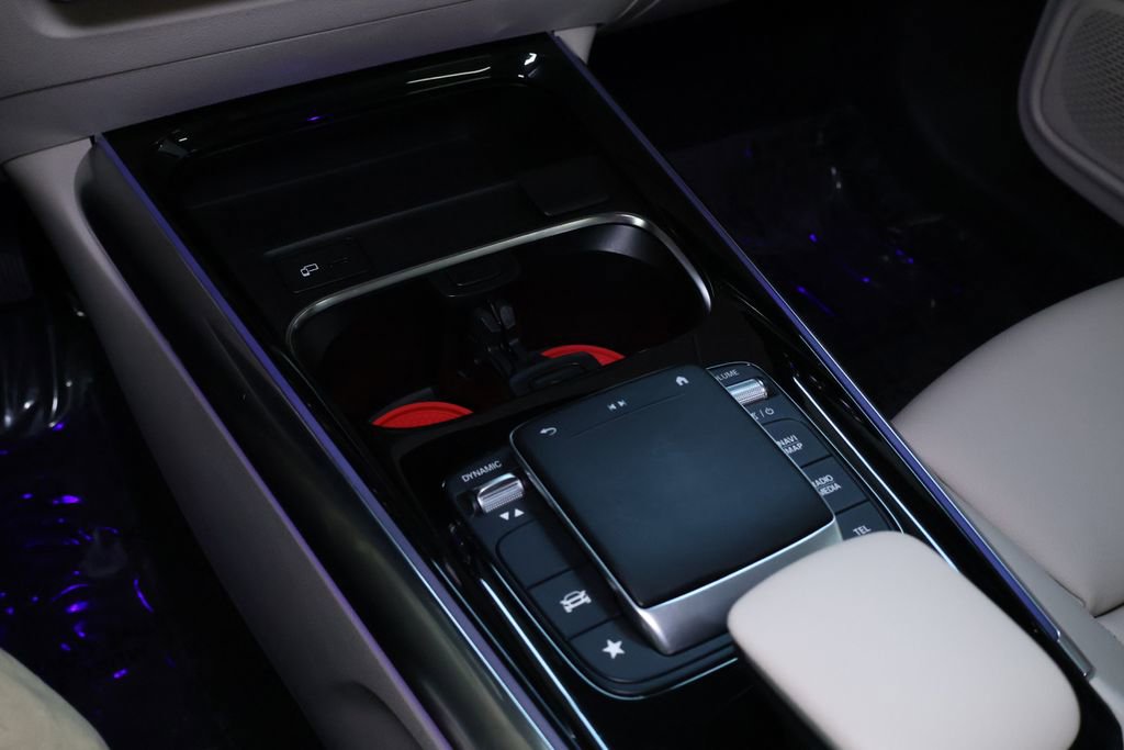 Used 2021 Mercedes-Benz GLA 250 4MATIC w/ Premium Package image 39