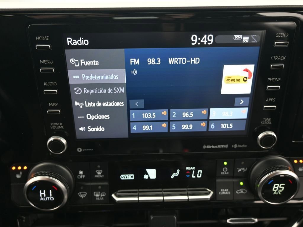 Used 2021 Toyota Highlander XLE image 22