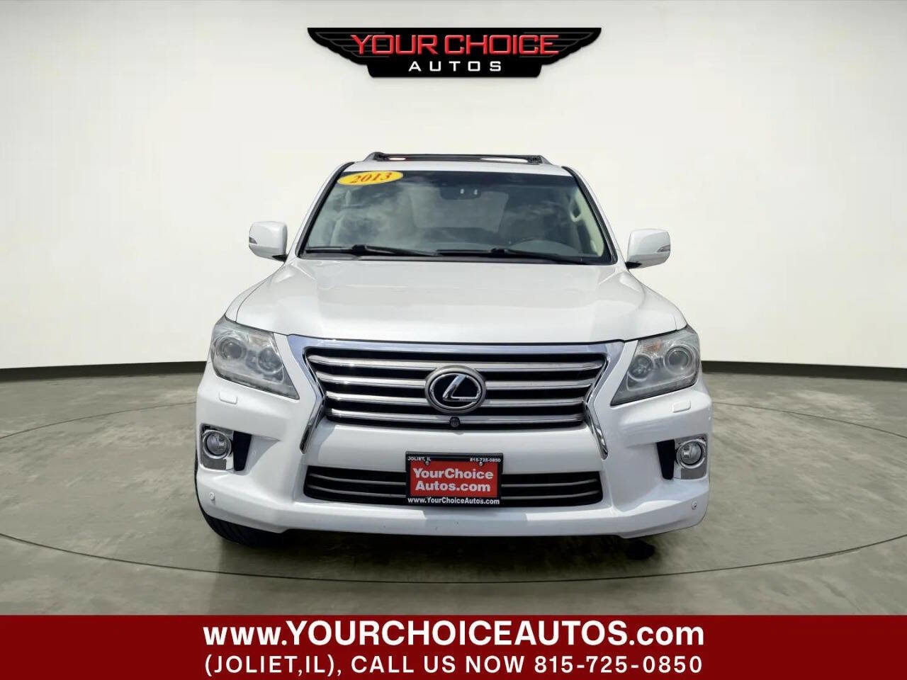 Used 2013 Lexus LX 570 4WD w/ Luxury Pkg image 3