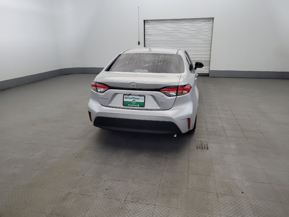 Used 2025 Toyota Corolla LE FWD image 7
