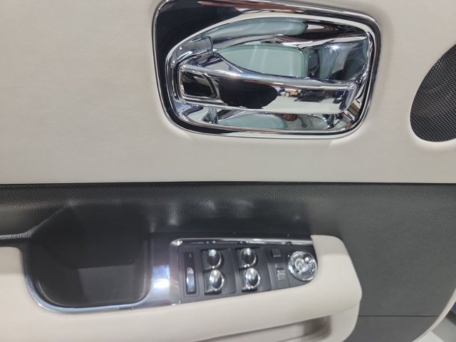 Used 2015 Rolls-Royce Wraith RWD image 10
