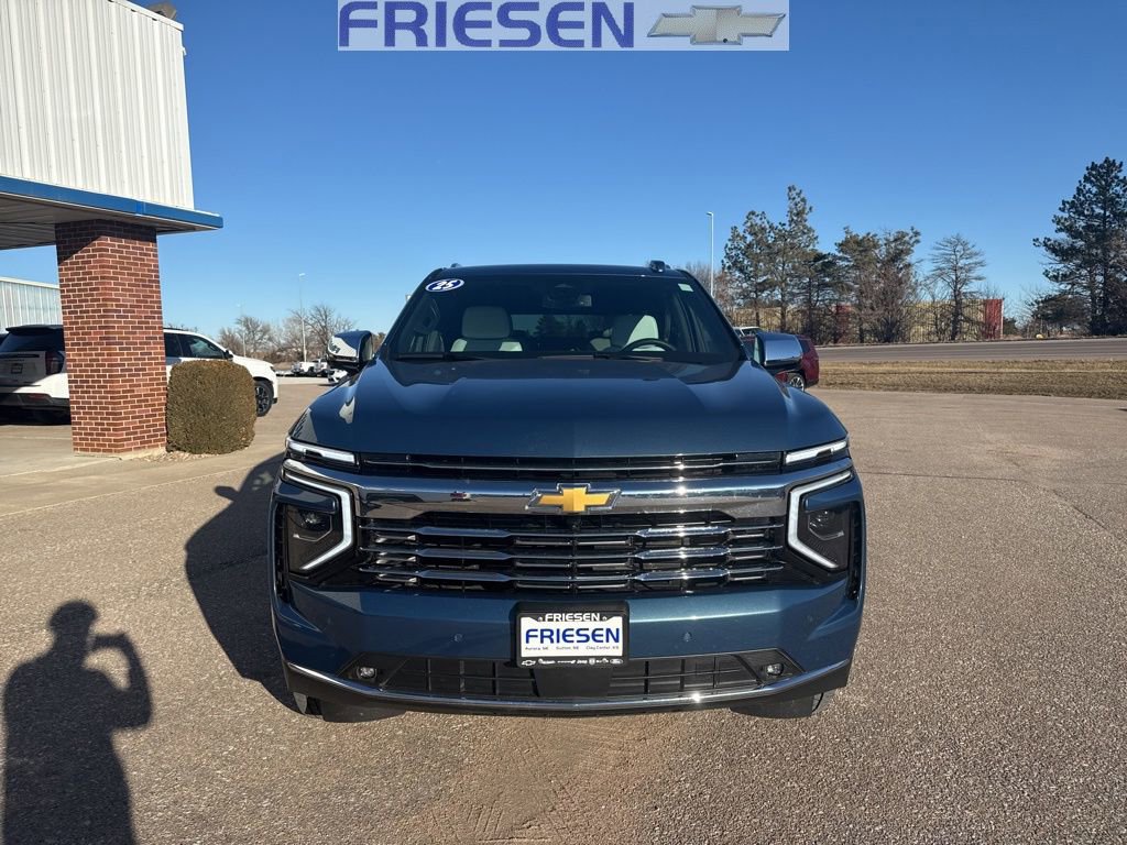 Used 2025 Chevrolet Suburban Premier image 8
