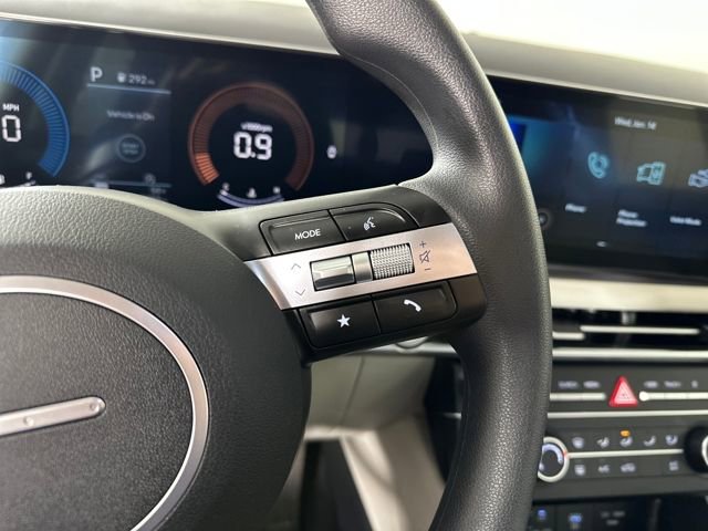 Certified 2025 Hyundai Tucson SE image 44