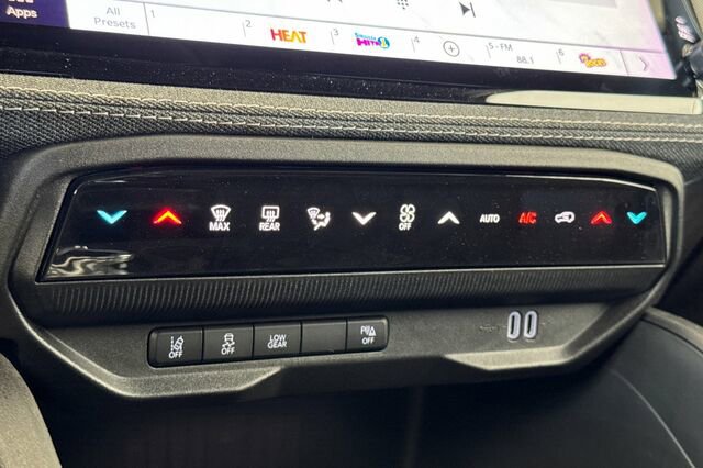 New 2026 Jeep Cherokee Laredo image 17