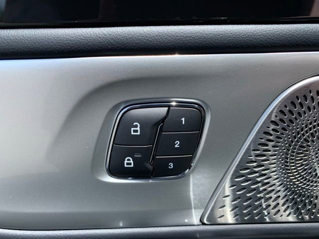 New 2026 Lincoln Nautilus Reserve AWD/4WD image 17