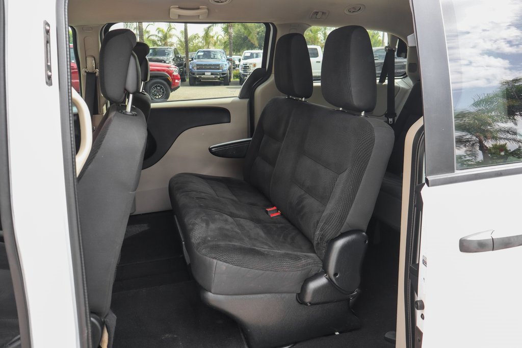Used 2019 Dodge Grand Caravan SE image 31
