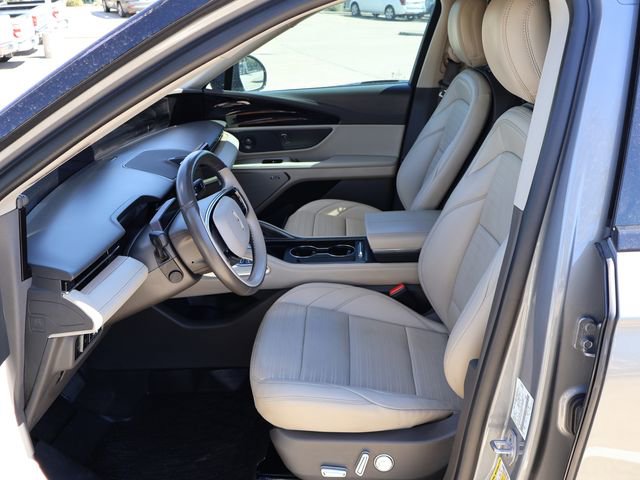 Used 2024 Lincoln Nautilus Reserve w/ Equipment Group 202A image 9