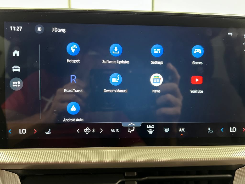 Used 2025 Ford Explorer Active RWD image 65