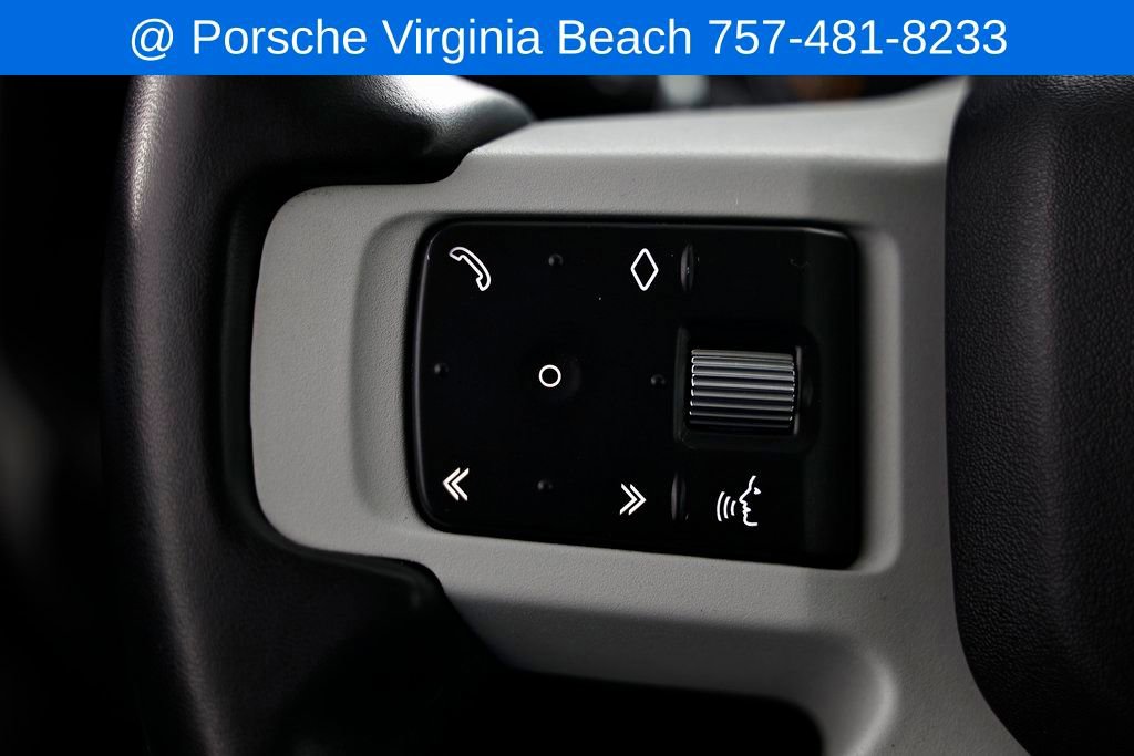 Used 2023 Land Rover Defender 90 S image 31