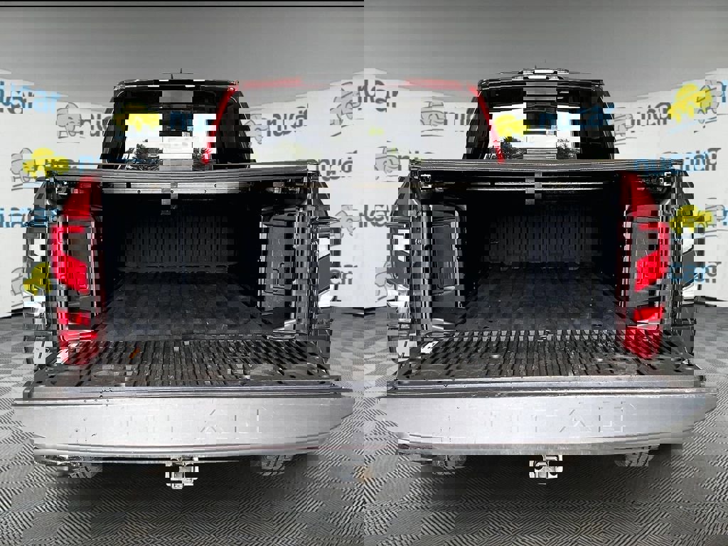 Used 2024 Nissan Titan Platinum Reserve w/ Moonroof Package image 9