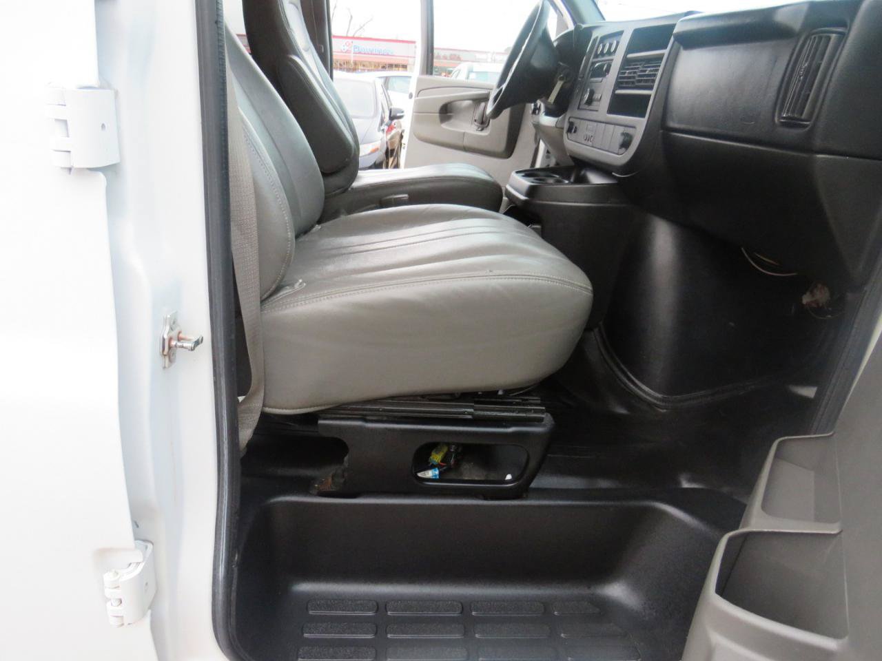 Used 2014 Chevrolet Express 1500 LS RWD image 20